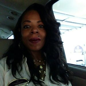 Meet your Posher, Yolanda